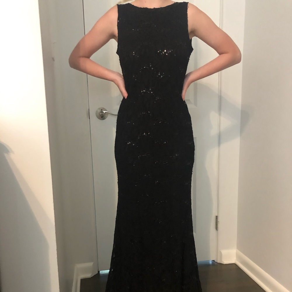 | DRESS |